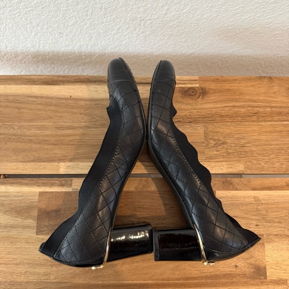 Tory Burch- Carrie Quilted Cap Toe Block Heels - Size 7.5 - Picture 6 of 8